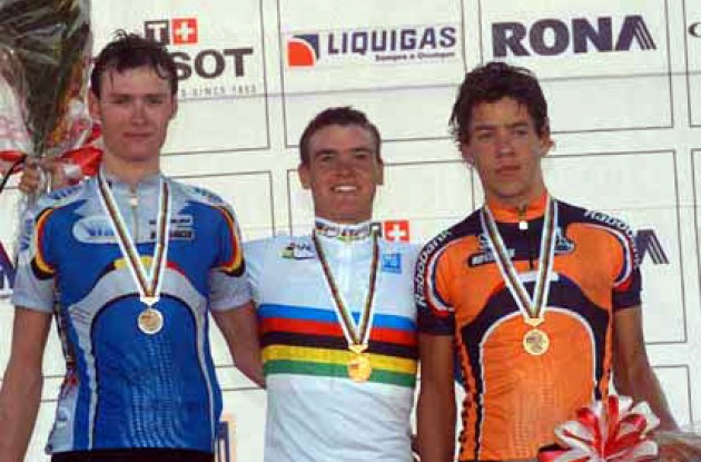 The medal winners on the podium. From left to right Johan Van Summeren, Sergey Lagutin and Thomas Dekker. Photo copyright Fotoreporter Sirotti.
