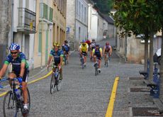 Sportif riders before mountain experience had coalesced them into the Wisdom Group. Author is third from left. Sportif riders before mountain experience had coalesced them into the Wisdom Group. Author is third from left.