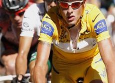 Rasmussen leads Contador up Col d'Aubisque. Photo copyright <A HREF="http://www.photoshelter.com/usr-show?U_ID=U0000yEwV90OAoAE" TARGET="_BLANK">www.BenRossPhotography.com</A>.
