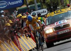 Alberto Contador (Team Discovery Channel) fighting hard to keep his overall lead. A brave effort by Contador today!