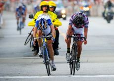 Tyler Hamilton (Team Rock Racing) does it!
