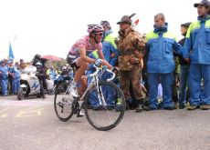Alberto Contador suffers on his way up the notorious Monte Zoncolan climb ahead of Vincenzo Nibali. Photo Fotoreporter Sirotti.