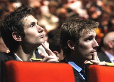 Andy Schleck (right) exits Paris-Nice 2012. Photo Fotoreporter Sirotti.