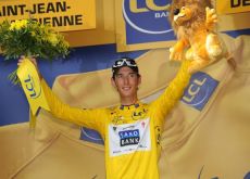 Andy Schleck now leads the Tour de France 2010. Need we remind him that if the rest of the peloton hadn't waited for him when he and his brother crashed in stage two, he would have lost 4-5 minutes in that stage. Who waited for Evans and his fractured elbow in today's stage? Schleck for sure didn't. So much for "fair play". Photo copyright Fotoreporter Sirotti. Andy Schleck now leads the Tour de France 2010. Need we remind him that if the rest of the peloton hadn't waited for him when he and his brother crashed in stage two, he would have lost 4-5 minutes in that stage. Who waited for Evans and his fractured elbow in today's stage? Schleck for sure didn't. So much for "fair play". Photo copyright Fotoreporter Sirotti.