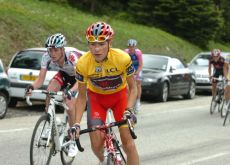 Janez Brajkovic attacks in last year's Dauphine Libere. Photo Fotoreporter Sirotti.