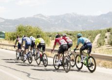 Cyclists in breakaway