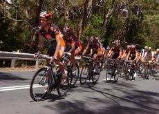 Caisse d'Epargne leads. Photo copyright Fotoreporter Sirotti.
