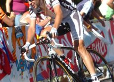 Carlos Sastre attacks for Cervelo TestTeam. Photo copyright Fotoreporter Sirotti. Carlos Sastre attacks for Cervelo TestTeam. Photo copyright Fotoreporter Sirotti.