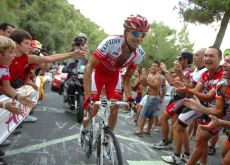 David Moncoutie on his way to victory. Photo copyright Fotoreporter Sirotti. David Moncoutie on his way to victory. Photo copyright Fotoreporter Sirotti.