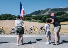 Cycling fans with French tricolore