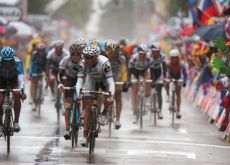 Thor Hushovd sprinting for points at today's finish line. Photo copyright Fotoreporter Sirotti.