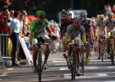 Thor Hushovd (Cervelo TestTeam) and Mark "MC Hammer" Cavendish discuss at the finish line. Photo copyright Fotoreporter Sirotti.