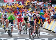 Mark Cavendish (Team Columbia-HTC) takes his 5th 2009 Tour de France stage win. Photo copyright Fotoreporter Sirotti.