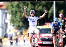 Team FDJ-BigMat's Pierrick Fedrigo wins stage 15 of the 2012 Tour de France ahead of Team Garmin-Sharp's Christian Vande Velde. Photo Fotoreporter Sirotti. Team FDJ-BigMat's Pierrick Fedrigo wins stage 15 of the 2012 Tour de France ahead of Team Garmin-Sharp's Christian Vande Velde. Photo Fotoreporter Sirotti.