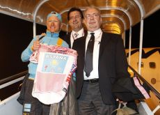 Team Astana's Aleksandre Vinokourov arrives in Italy.
