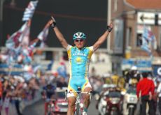 Vinokourov wins Liege-Bastogne-Liege 2010. Photo copyright Fotoreporter Sirotti.